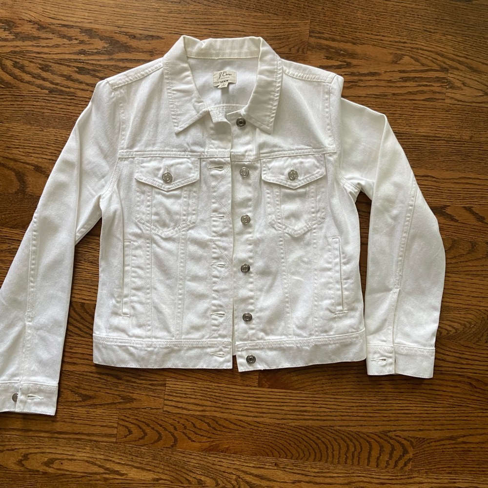 J Crew White Denim Jacket Size Small With Silver Buttons (ft. fluffy dog)